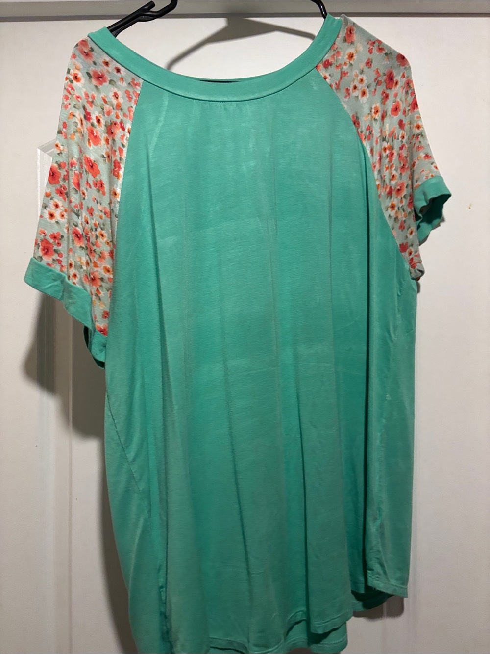 Mint Green Floral Raglan Short Sleeve Tunic Top